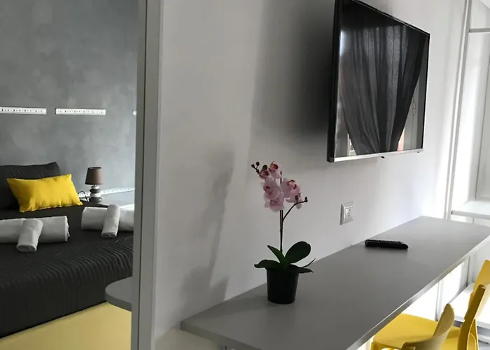 Dunant House Bed & Breakfast